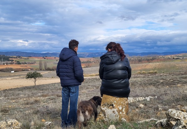 Finca Los Abuelos: Bioconstrucción y Refugio Animal desde Cero's header image